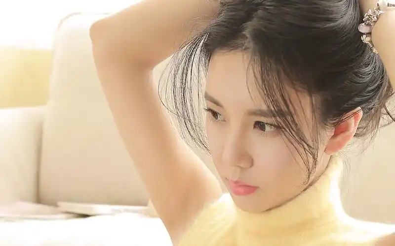 秋日美女唯美写真高清壁纸