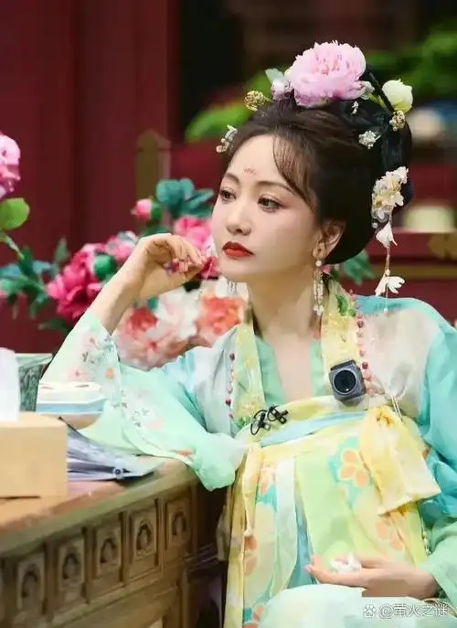 杨蓉这姐也太爽了吧!