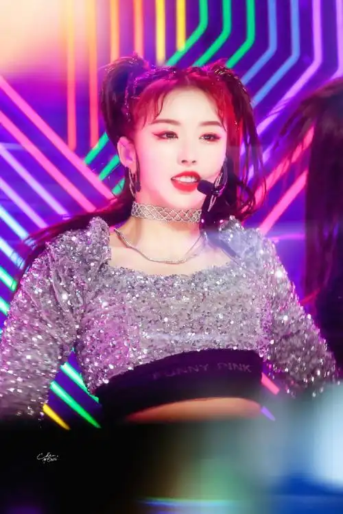 孔雪儿[超话]# #孔雪儿非日常狂欢直拍# .