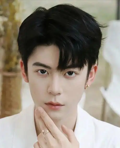 易打理的三七分发型发型不迷路值得拥有 #今日发型  #男士发型参考