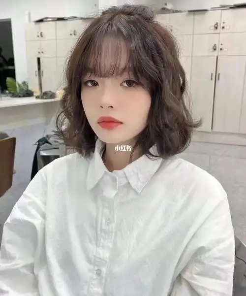 短发烫发蓬松自然