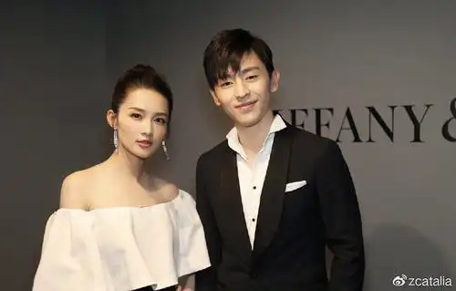 团队在线组cp邓伦和李沁要是在一起了岂不是皆大欢喜