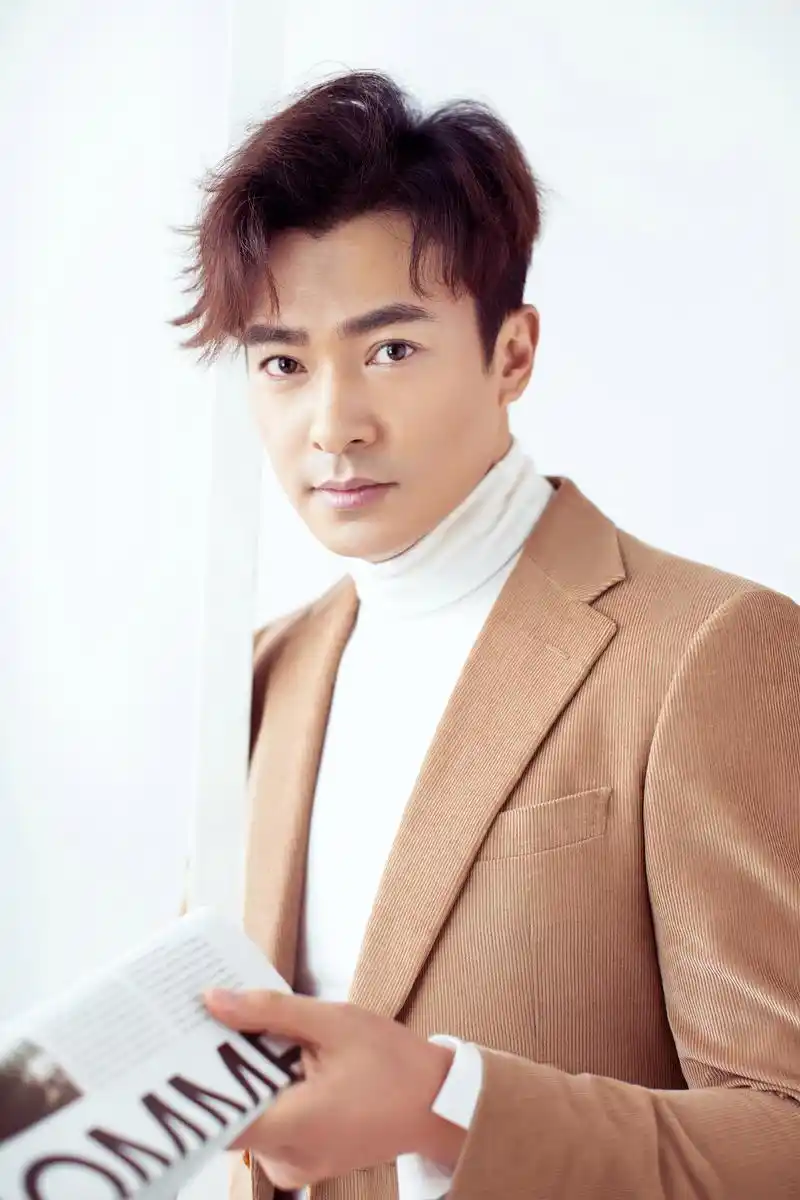 于波型男写真合集  侧颜杀眼神杀微笑杀视觉暴击