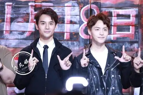 王凯马天宇两兄弟帅气同框 网友惊呼:长相真有点相似