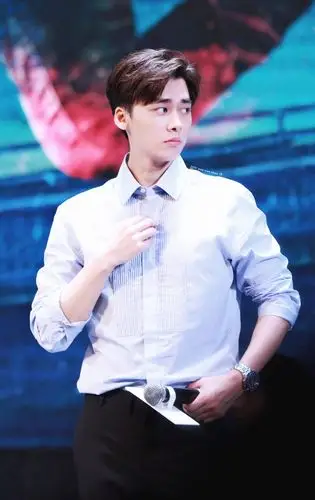 2018李易峰《动物世界》成都路演_高清图片大全-爱豆app