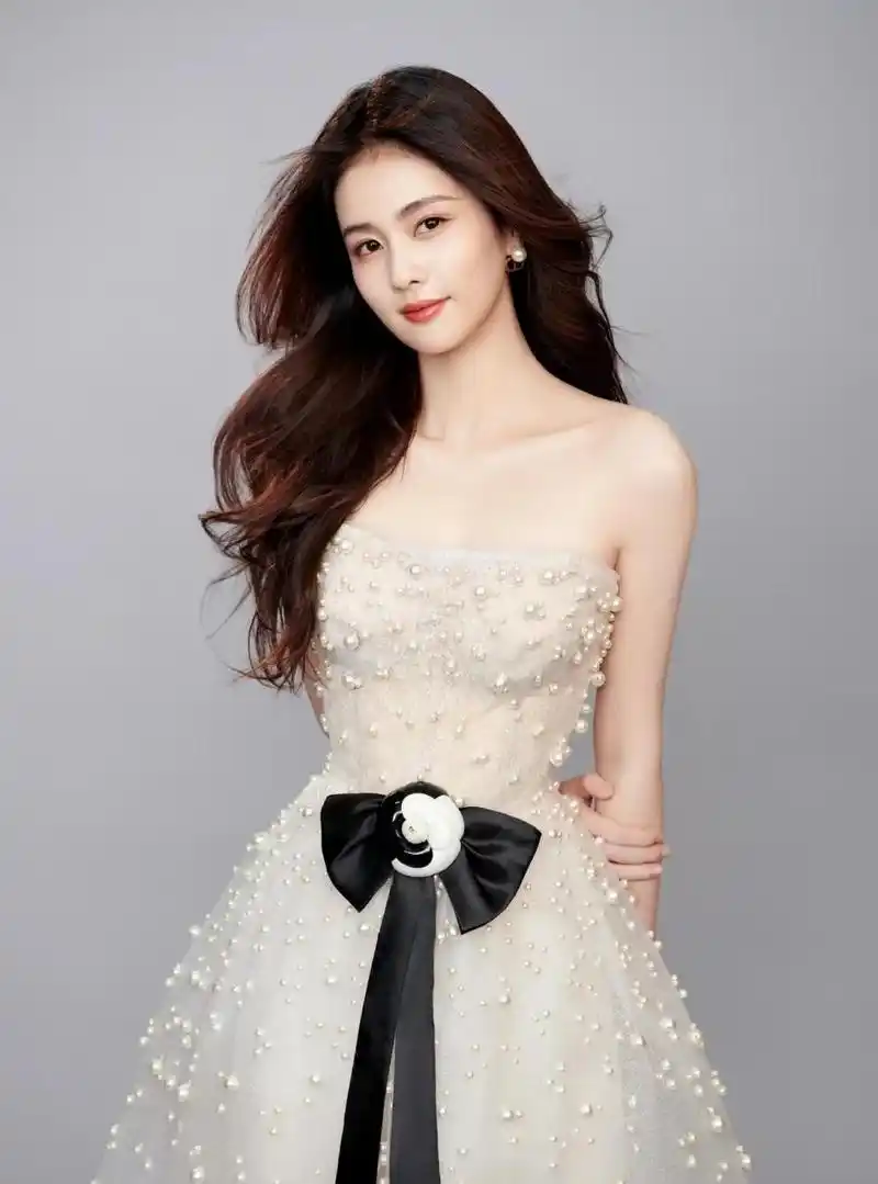 白鹿,演员,模特,代表作《凤囚凰》,《西游记女儿国》,《周生如故》