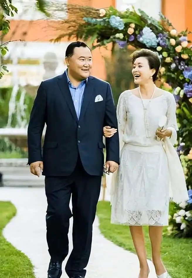 回顾杨澜:我与老公早已无爱,若再在一起,对彼此都是很不公正的