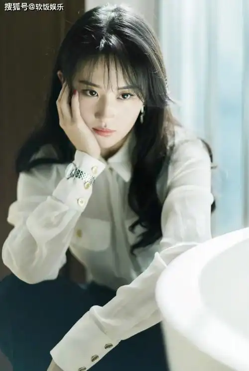 刘亦菲初中清纯照曝光!