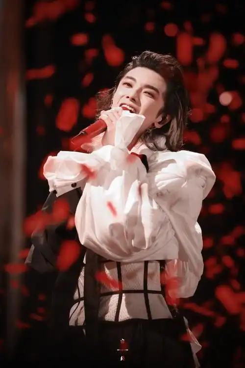 华晨宇演唱会万人蹦迪现场##2021华晨宇火星演唱会