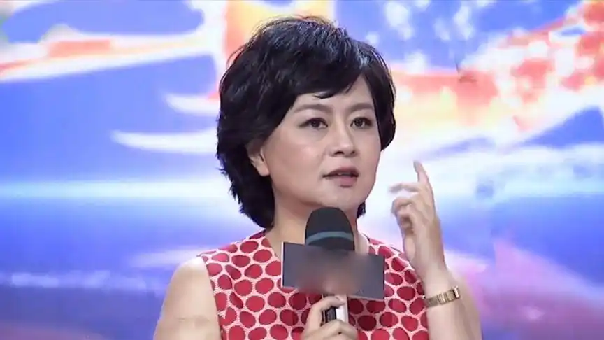 鞠萍情商有多高,偶遇儿子和女同学约会,下一秒的反应太机智