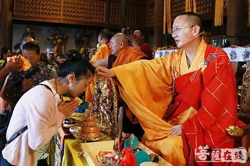弘扬传统民俗文化晋宁宝泉寺举行吉祥转山节祈福法会