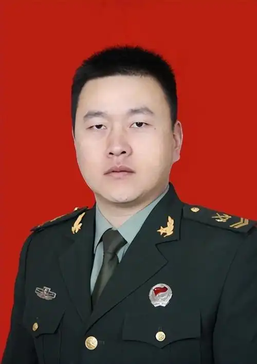 坚韧,奉献,圆梦……这些城北军人的军装照里都有故事