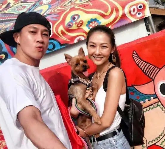 回顾何润东老婆林姵希:恋爱长跑9年默默陪伴支持,终收获幸福