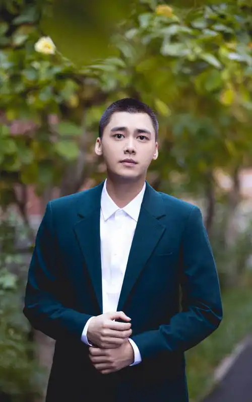 李易峰帅气寸头写真图片44