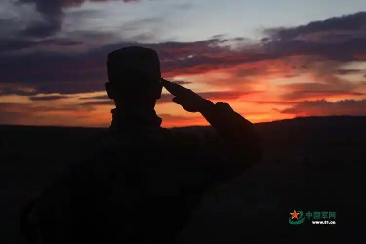 向雪山敬礼.周家俊摄