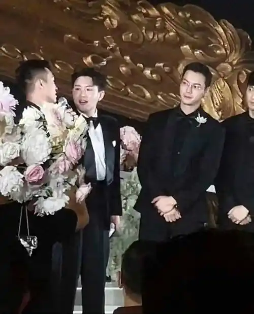 陈伟霆给好兄弟阿诺当伴郎 按头新郎亲吻新娘 袁冰妍老板大婚