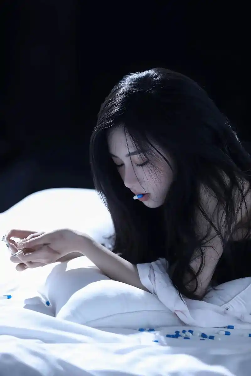 飞乐时情绪风|越是刻意经营越是失望光.说不上来的失落 倒不出 - 抖音