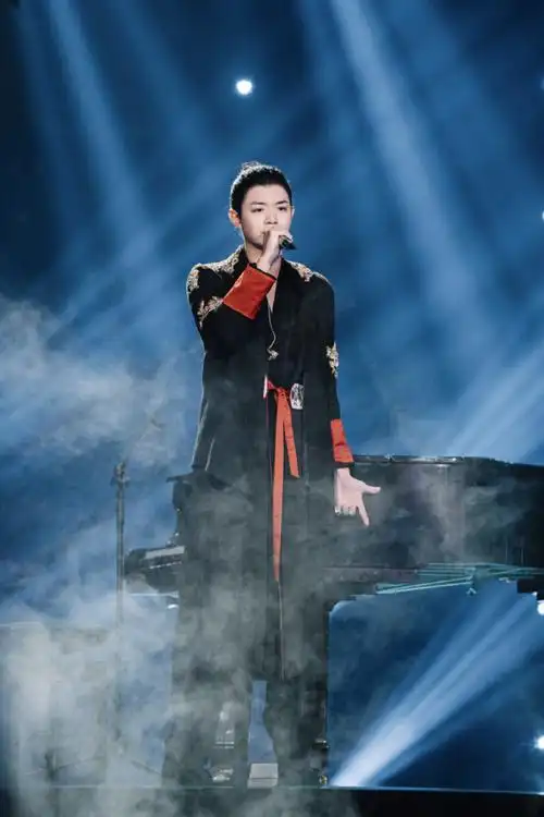 霍尊吐槽披荆斩棘的哥哥疑似暗讽王源绣花枕头