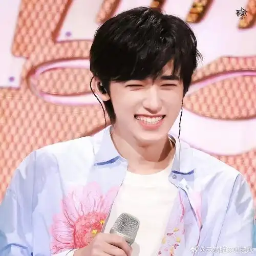 宋亚轩舞台上好憔悴