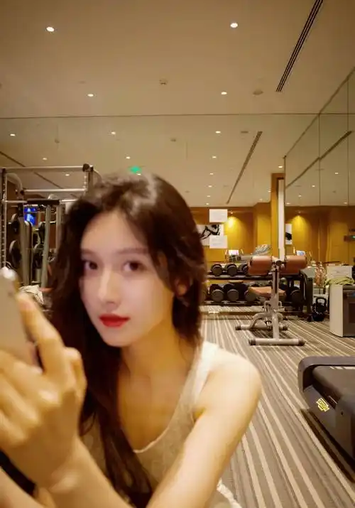 王子璇好甜的漂亮女孩,花仙子般的存在,美炸天了