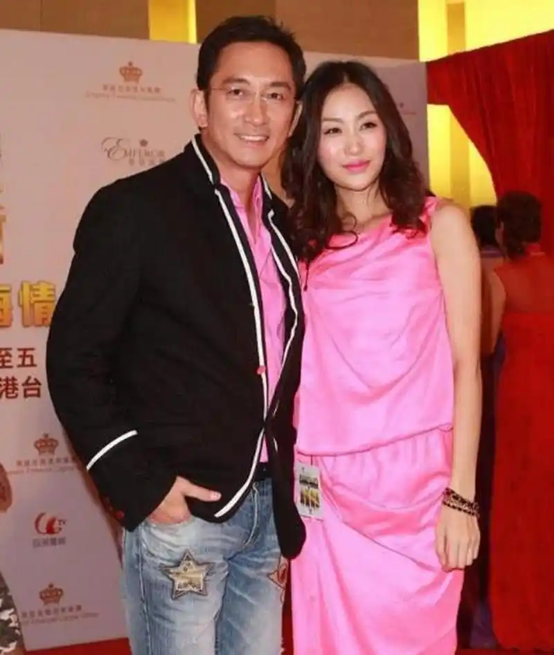 43岁的吴启华娶了比自己小21岁石洋子,结婚7年近5亿家产被石洋子挥霍