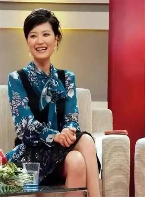 主持人陈蓉,因为虚荣醉生梦死,从东方卫视一姐蜕变成过街老鼠