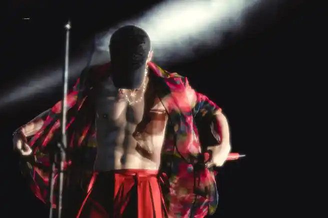 内娱男菩萨图鉴#必须是姚琛啊!肌肉线条超绝!