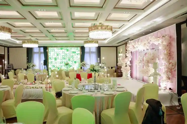 室内婚礼场地布置图片_结婚场地中式布置图片_室内小型婚礼现场布置