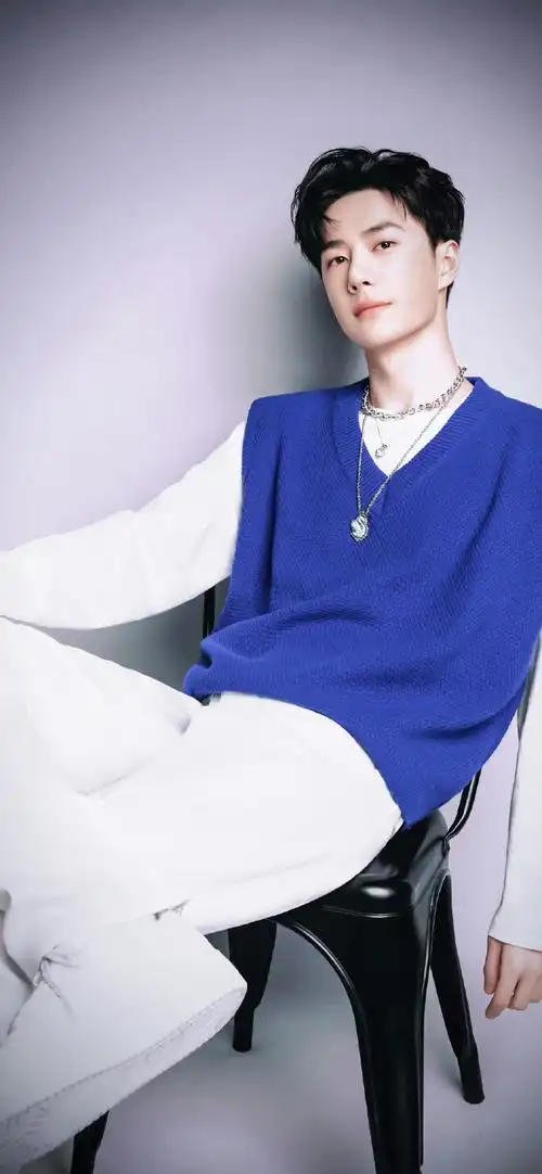 王一博,古希腊掌管壁纸的神  #王一博##yibo moment#  p3是我当年的