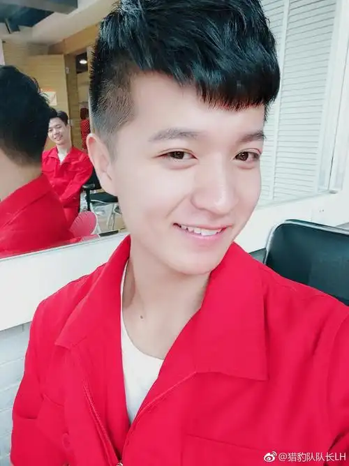 摇啊笑啊桥猎豹队队长雷华