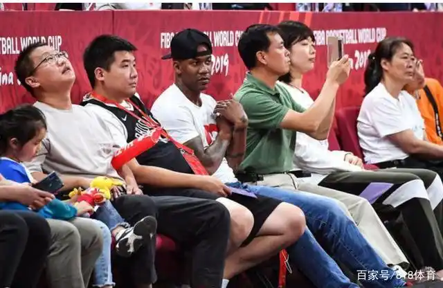 王子瑞假摔被吹t,北控副总破口大骂:你打不打啊?什么臭毛病?