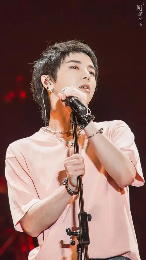 华晨宇美图分享2