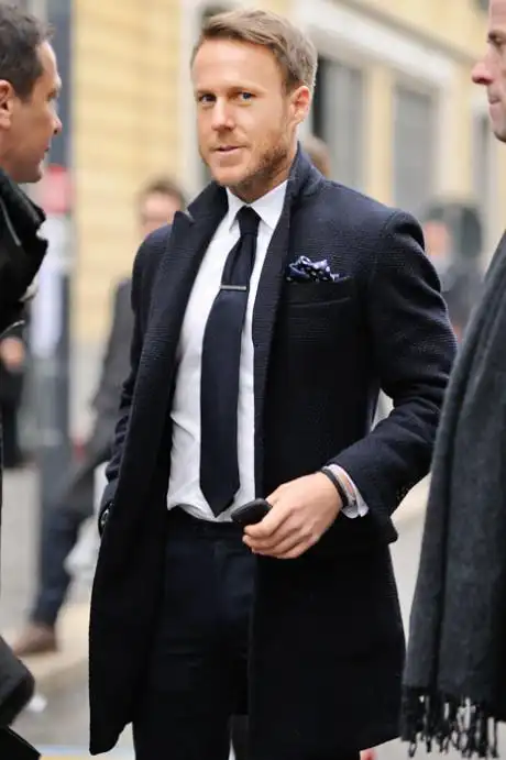 汉狮定制西装衬衫与领带搭配的高端技法