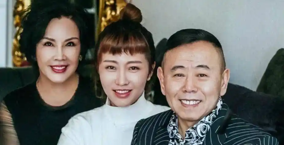 潘长江鲜为人知的经历:住过8年女厕所,嫌弃过妻女,后幡然醒悟_妻子