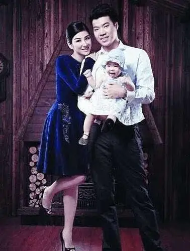 张歆艺和袁弘,在此之前张歆艺和导演杨树鹏有过一段婚姻.