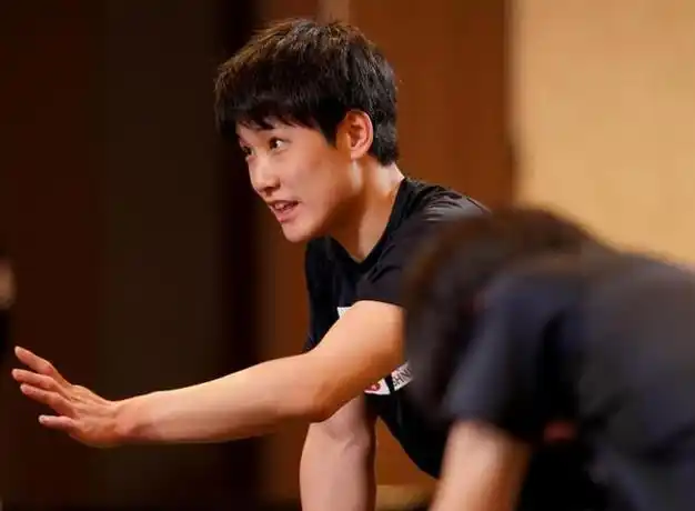 今日赛程:樊振东迎挑战 张本智和避免输球 王曼昱加油|国乒|陈梦