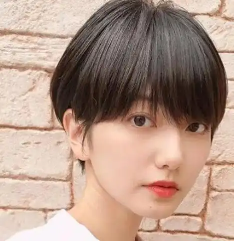 短额头适合什么短发 女生短额头短发发型效果图