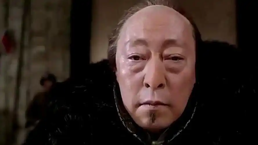 影视林海雪原座山雕跟人比手上功夫输了打耳光看呆众人