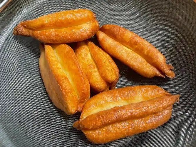 奶香空心小油条