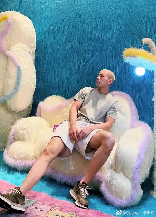 卡斯柏五小时创作一首歌#卡斯柏@casper_卡斯柏《全球中文音乐榜上榜