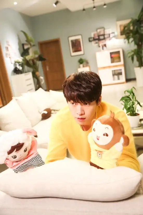 长城网 娱乐频道 滚动新闻   魏大勋 鬼鬼吴映洁与魏大勋在"恐怖童谣"