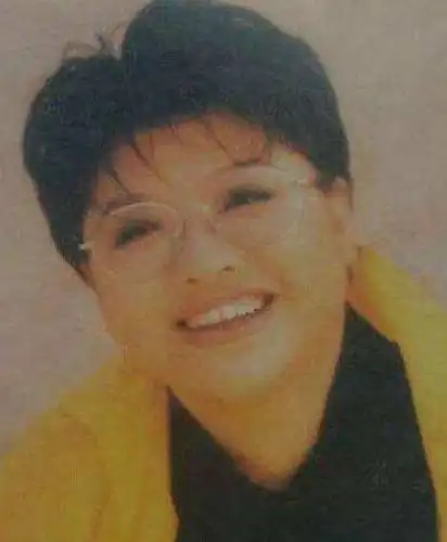 韩红年轻时到底有多美?看完一组照片,你会爱上她
