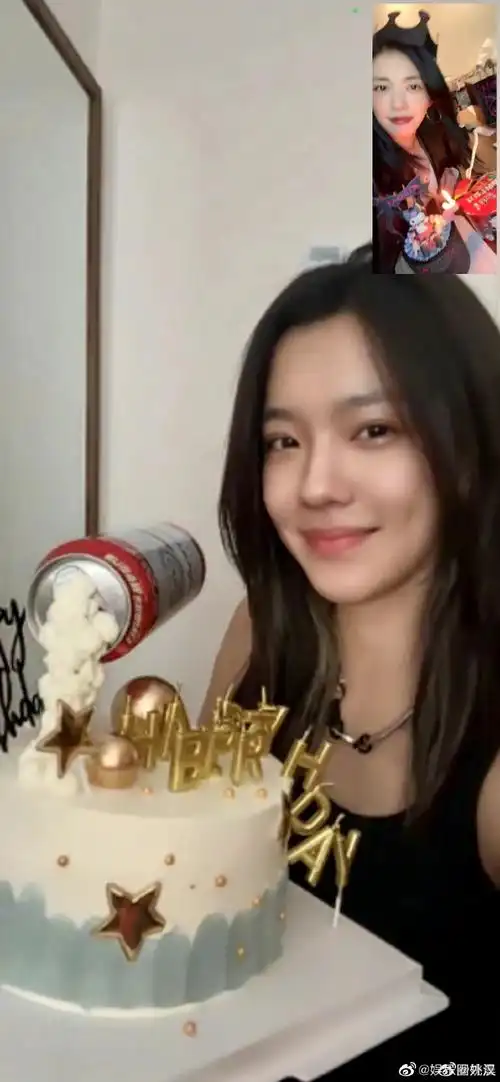姚晨晒照庆祝摇滚狂花开机一周年##姚晨晒照为彭莱白天庆生