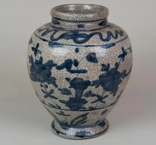 明早期哥釉青花花卉纹罐正面美国大都会博物馆藏