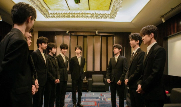 时代峰峻一代二代三代都有谁?