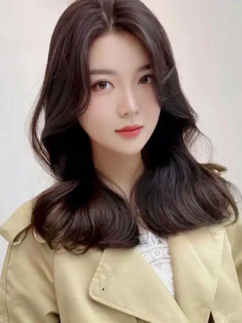 生活显白不发黄的颜色发尾鱼尾烫