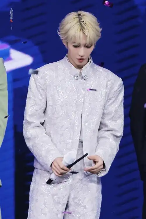 抓不到彩带会嘟嘴的宝宝05    是谁在2024想念小甜c91@刘宇yu