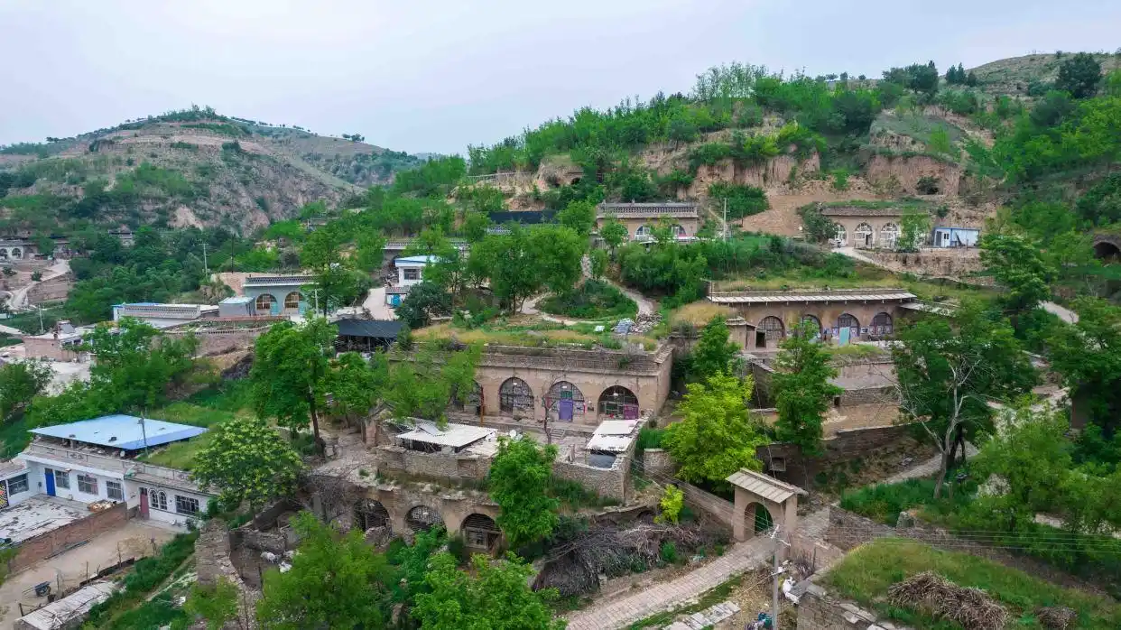 实拍陕西特色窑洞群,多部影剧在此取景,至今保持黄土高坡的风景