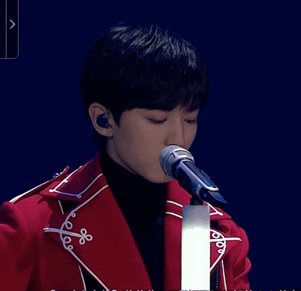 王俊凯唱歌帅气tfboysgif动图_动态图_表情包下载_soogif