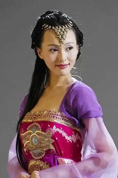 重新翻红的唐嫣撕掉傻白甜标签变身御姐勾起网友征服欲